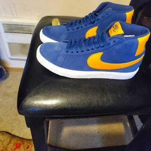 Kids 5.5 nike blazer blue and yellow Michigan colors